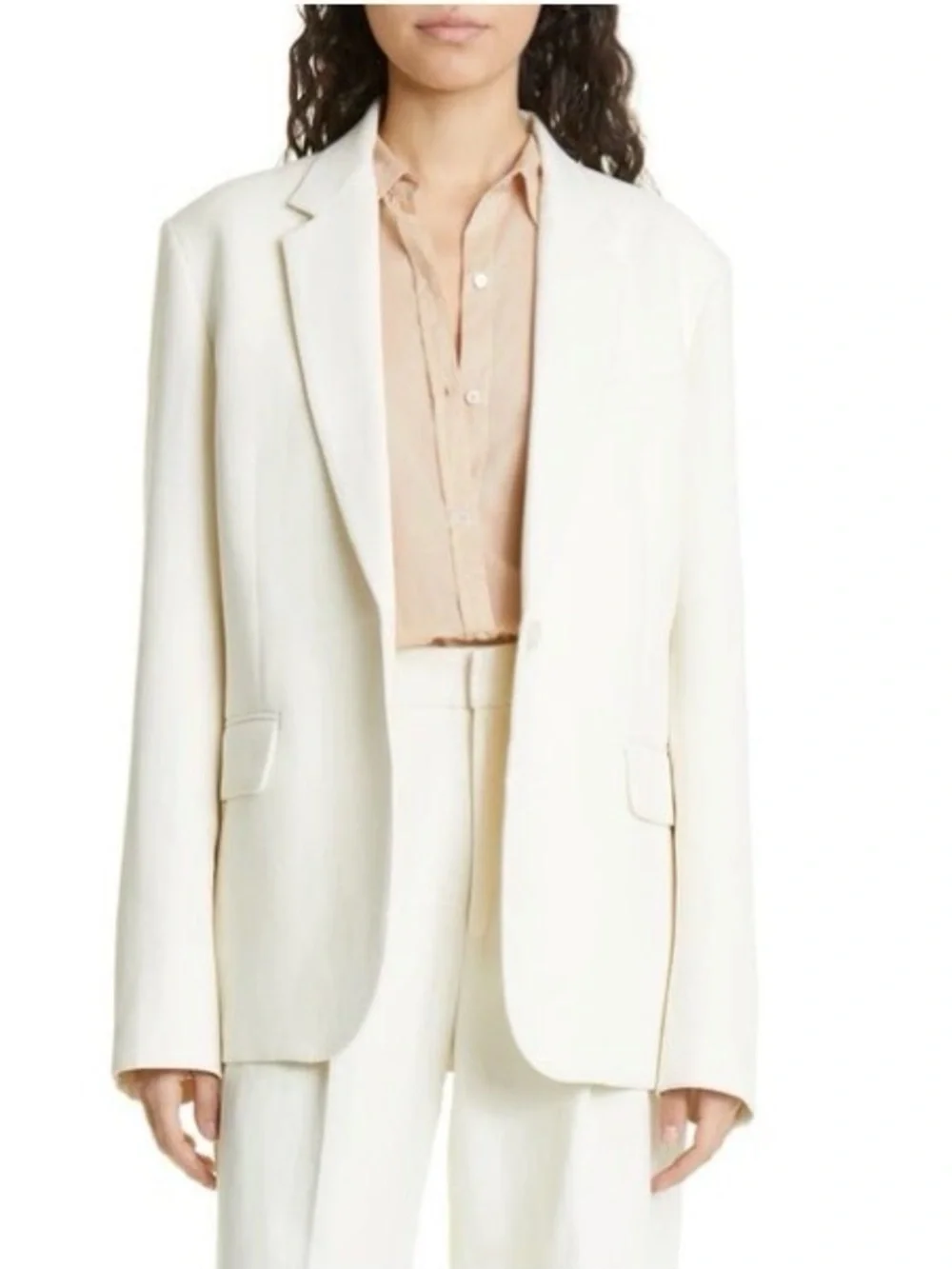 Nili Lotan's 'Francoise' oversized blazer in Ivory 2 - Picture 2 of 14